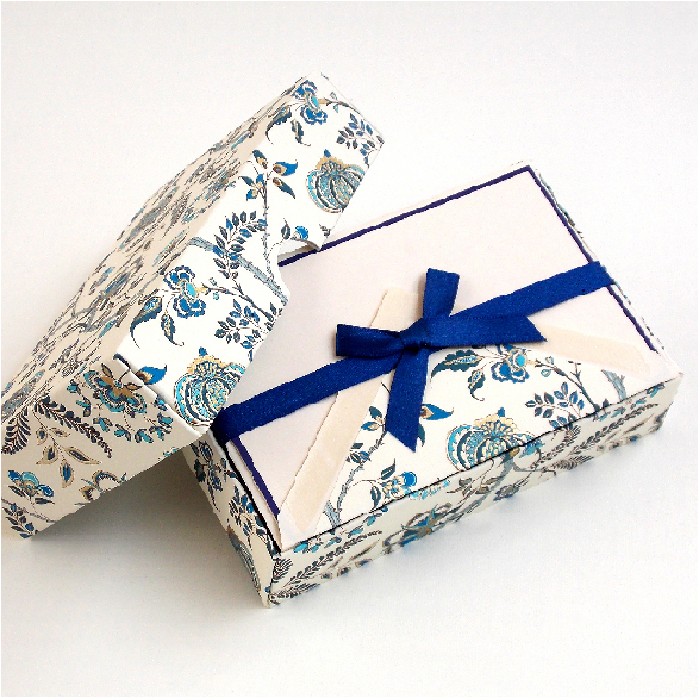 Folded Cards and Lined Envelopes, Flowers - BSC 127